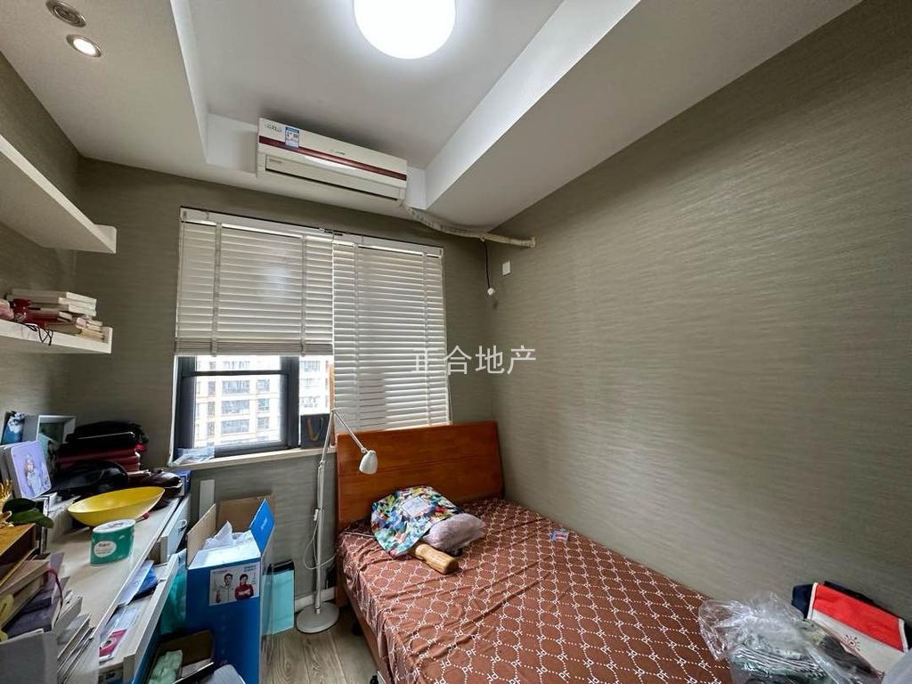 房东急售，城南，沔街上面，御台公馆，精装三房❗️单价5170，证满二，好楼层，家具家电全送❗️