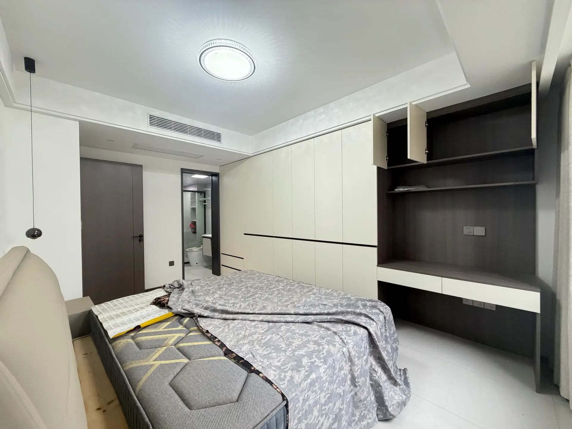 城南，吾悦华府，现房，精装房3房2卫，一天未住，4月份满二，好楼层