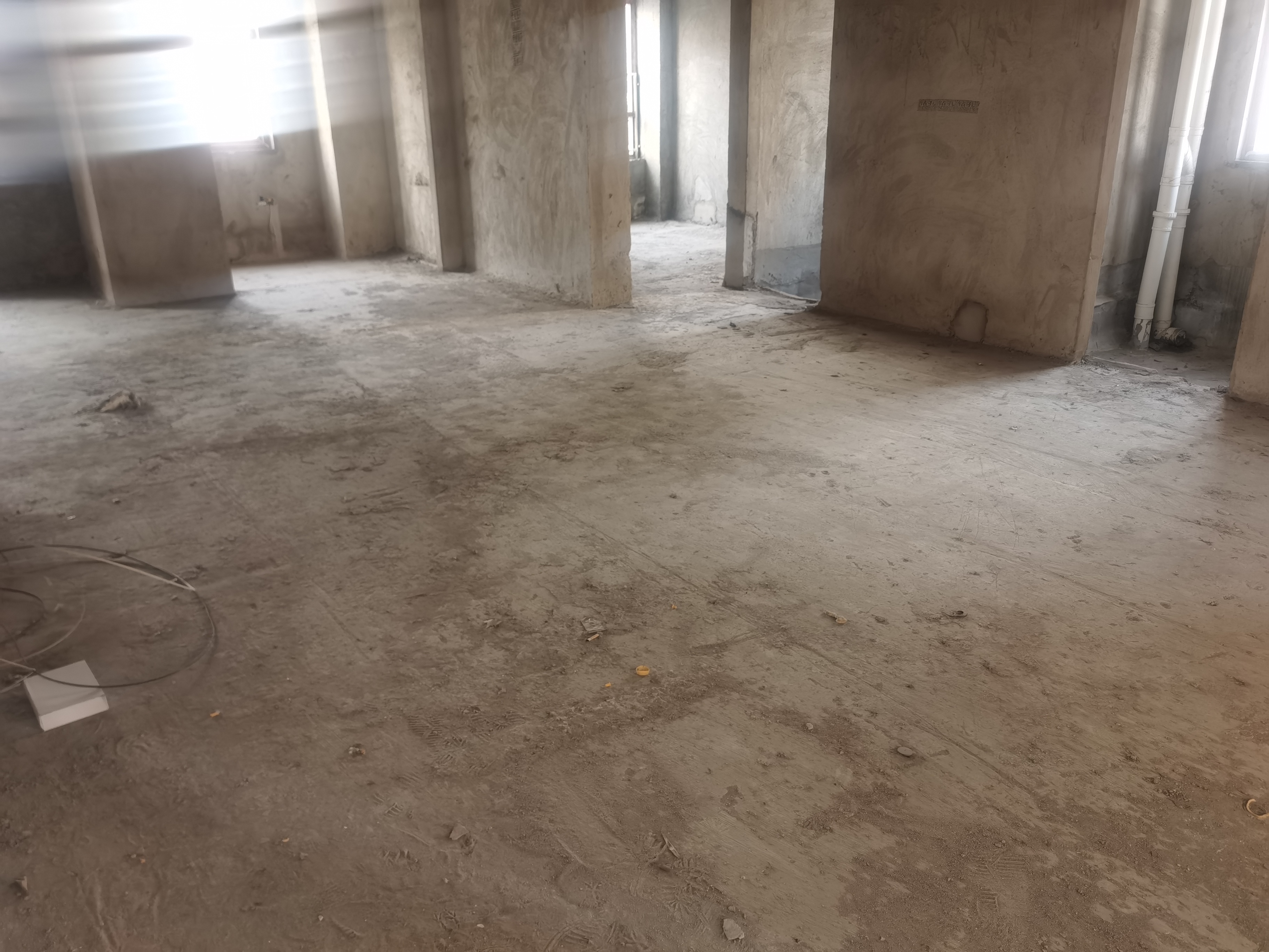 沔阳公馆毛坯大三房证在手诚心出售看房方便