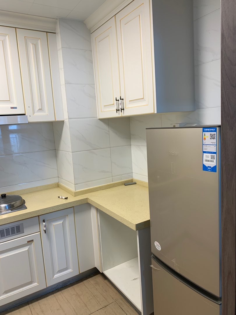 城南，碧桂园，精装三房，好楼层，带家具家电拎包入住！证满二