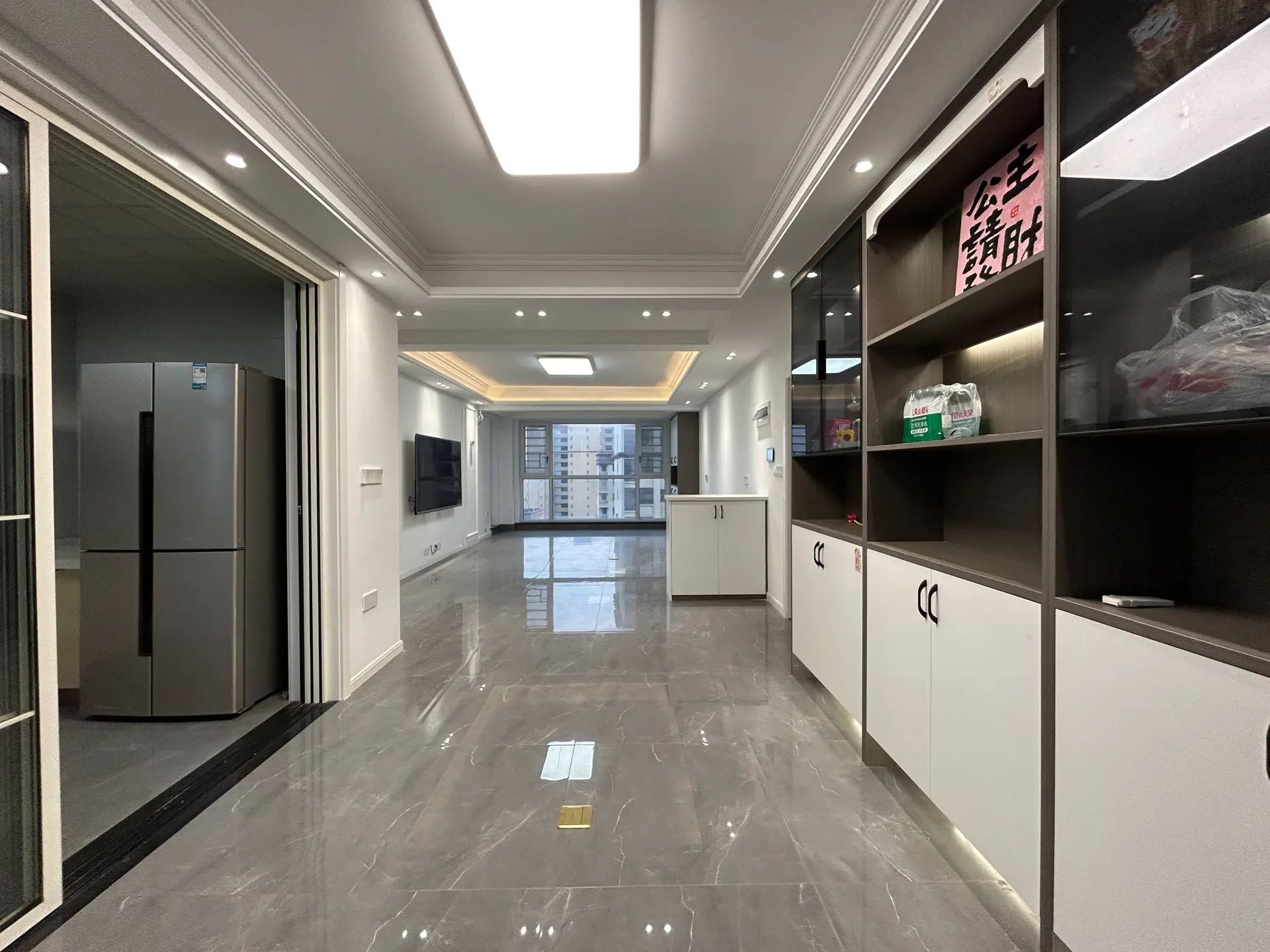 城南，领秀城，边户，精装三房两卫，好楼层，全人车分流小区，证满二