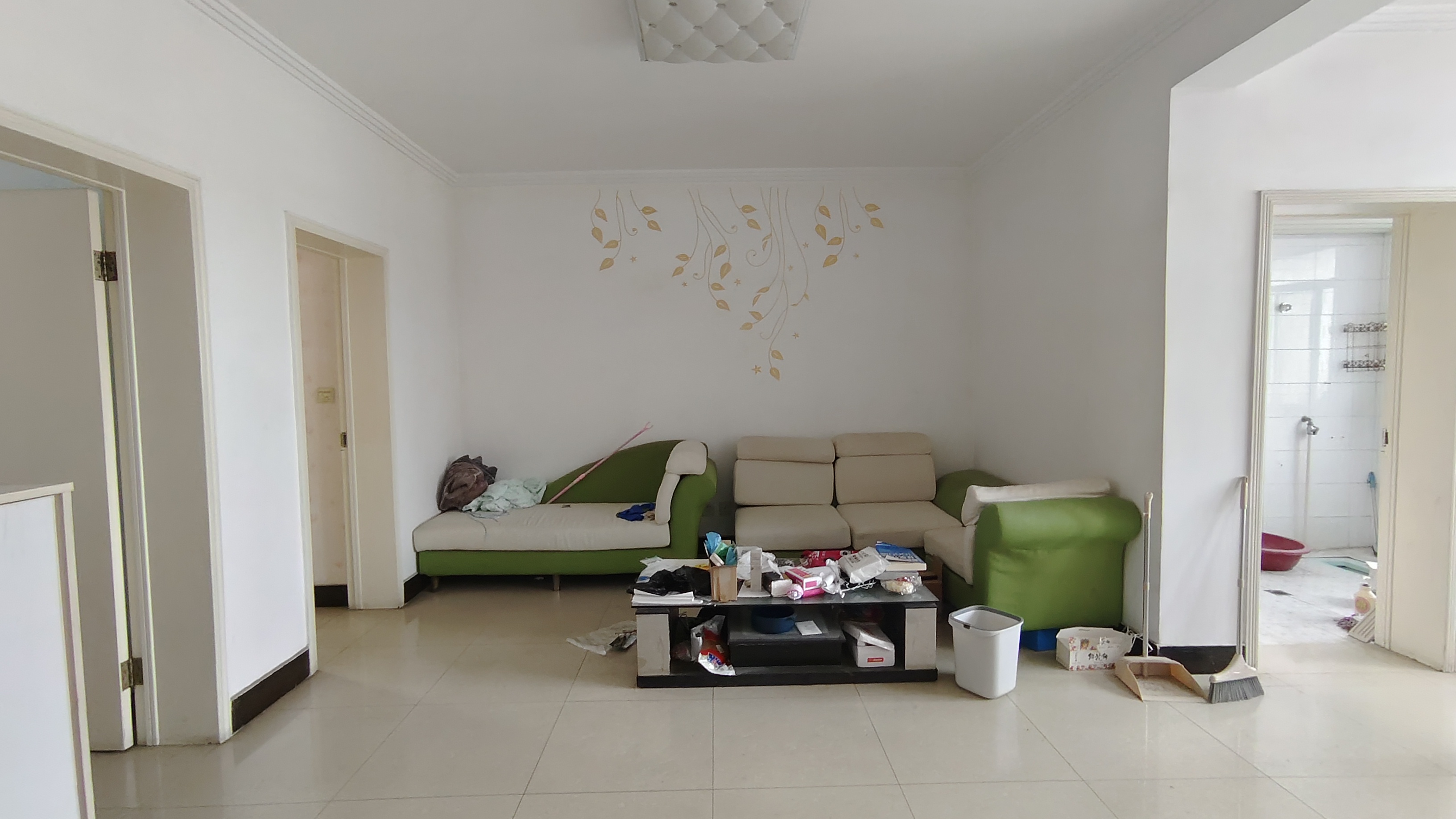 花木公司宿舍.精装三房.中间楼层.看房方便