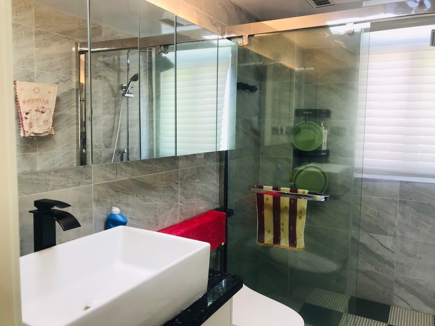 世纪雅园，精装三房两卫，小高层，好楼层，单价4千多，成色新，证满二，