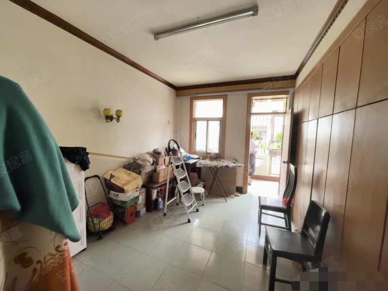 115，仙桃老二中附近步梯三楼122平送前后超大露台