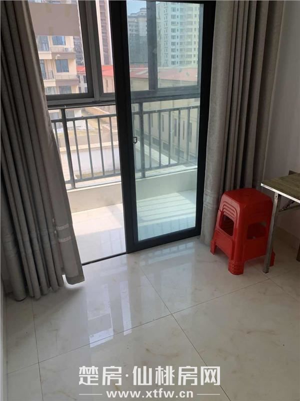 荣怀及第世家，户型方正采光好