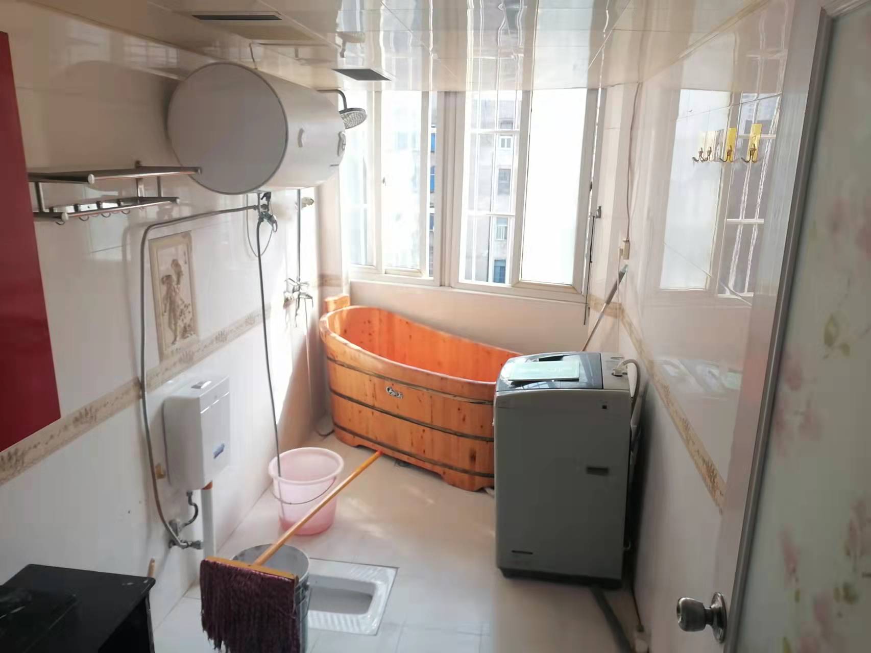 西桥转盘船厂宿舍三房两卫送衣帽室户型方正采光通风良好交通便利