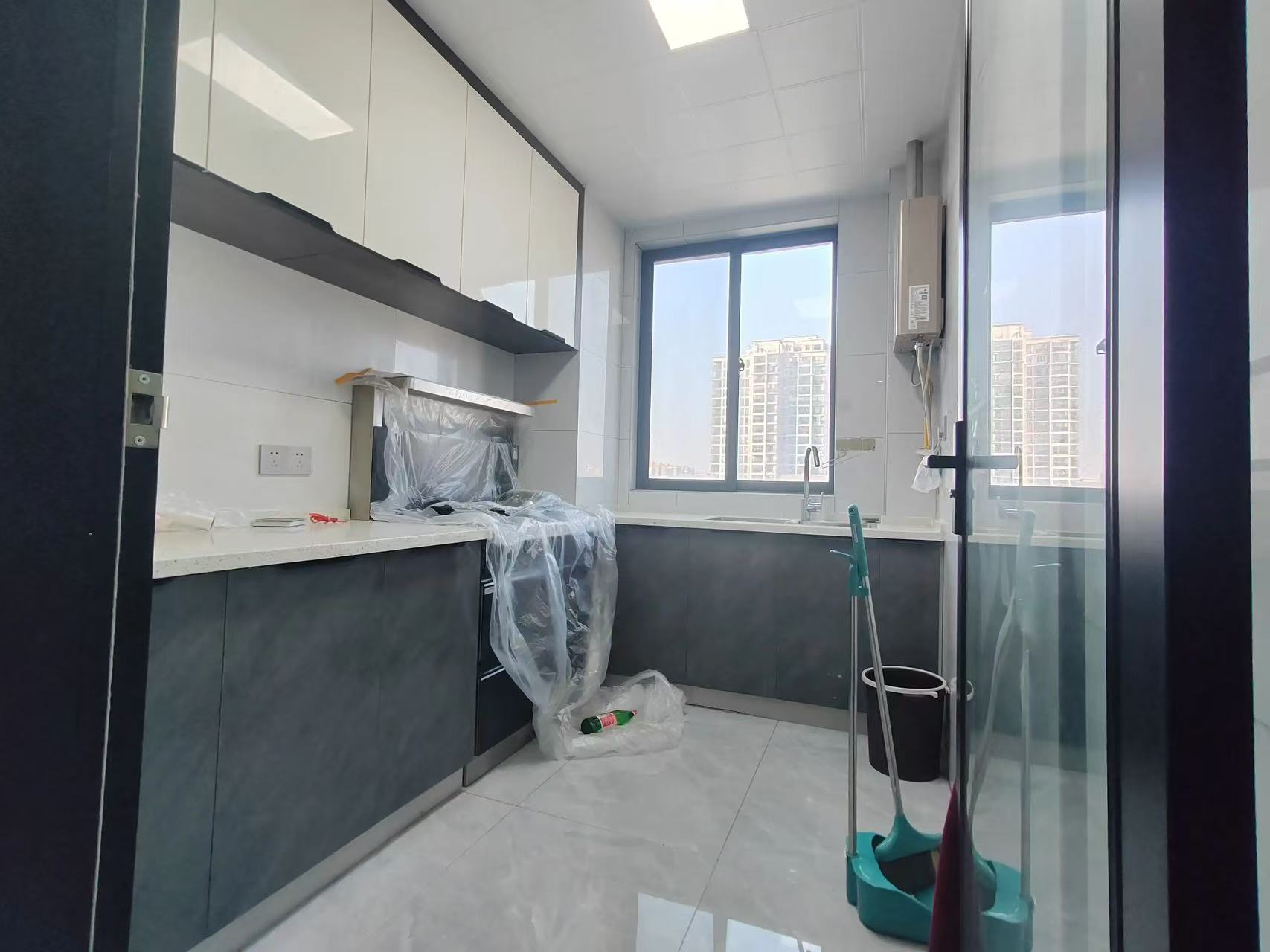 城南，御台公馆，东边户，基本未住，成色新，单价5300，证满二