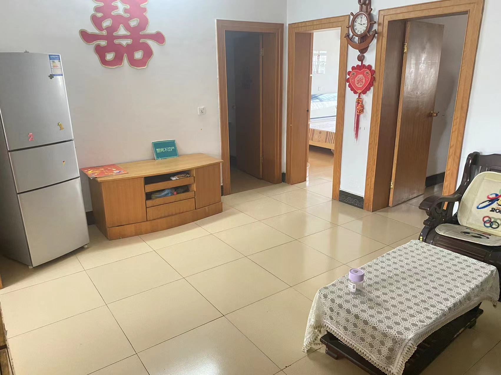 沙嘴派出所旁边  地理位置好  采光好视野开阔 业主诚心出售