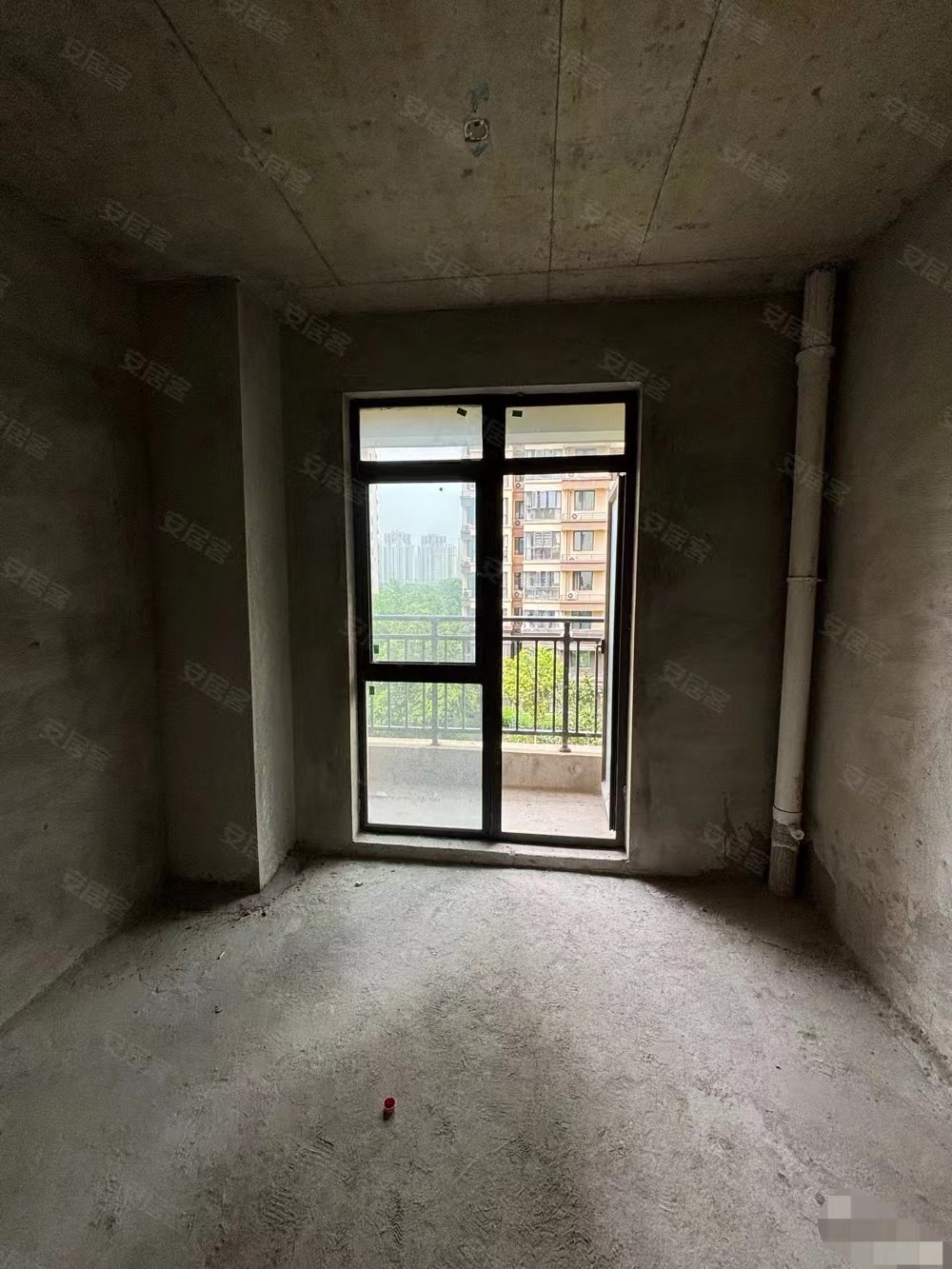 57，房东急售，荣怀稀缺边户，小三房三面采光户型，证满二年