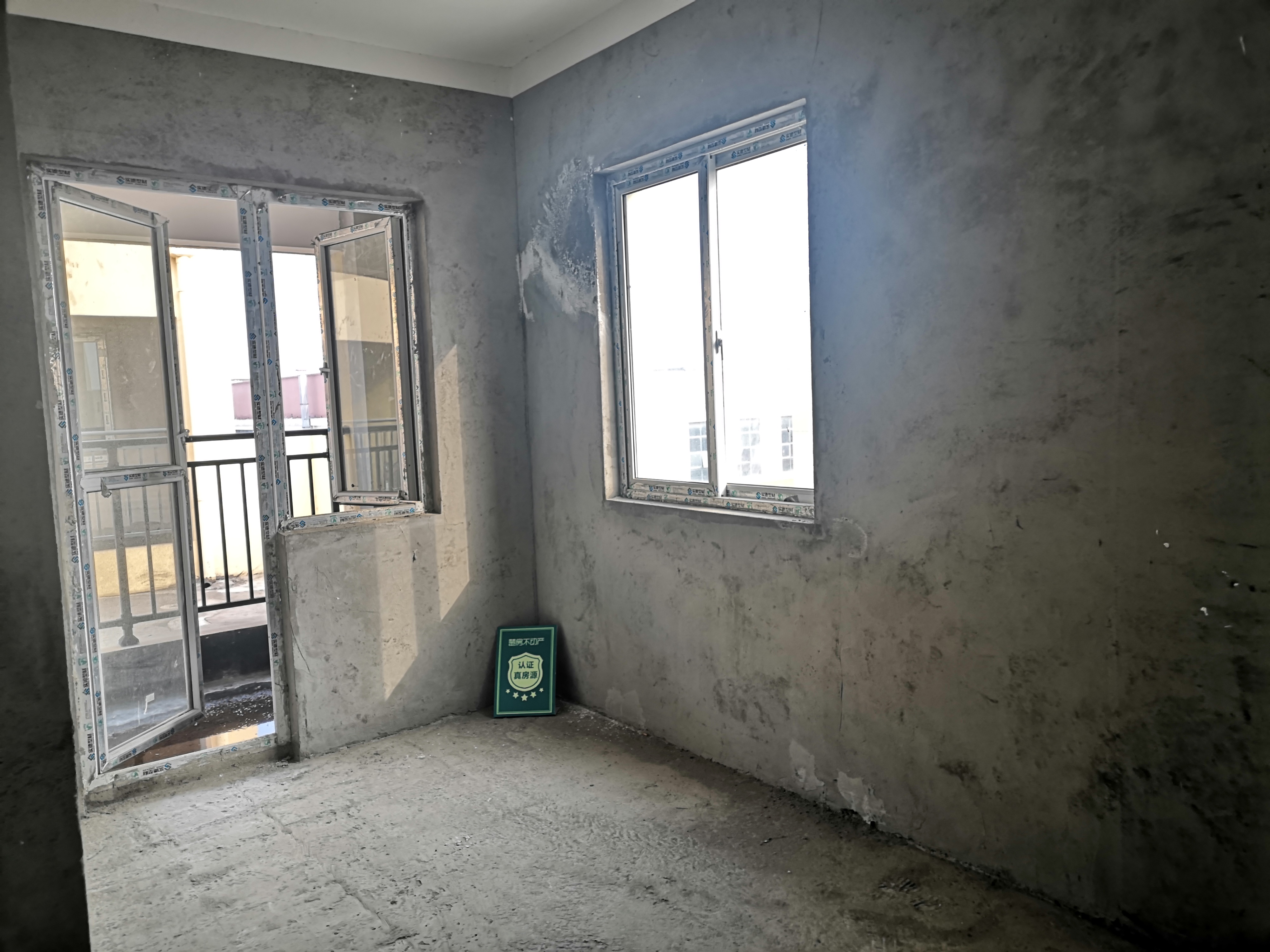 汽车城南城新区低总价复式楼毛坯