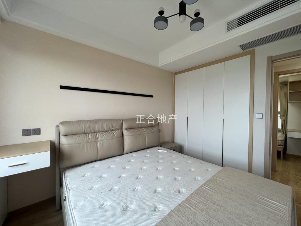 城南，沔阳天泽园，电梯小高层，凤凰楼，精装二房，证满二