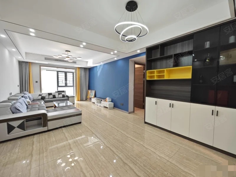 房东亏本出售，城南，碧桂园，9成新，精装大四房❗️送车位，单价5800，电梯好楼层，