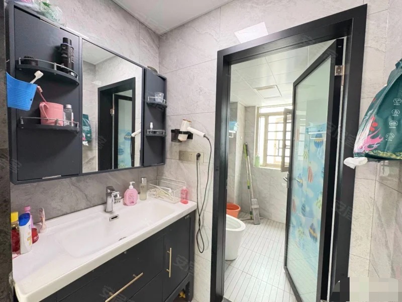 捡漏，和合国际，东边户，9.5成新，品牌家电，满五，诚心出售