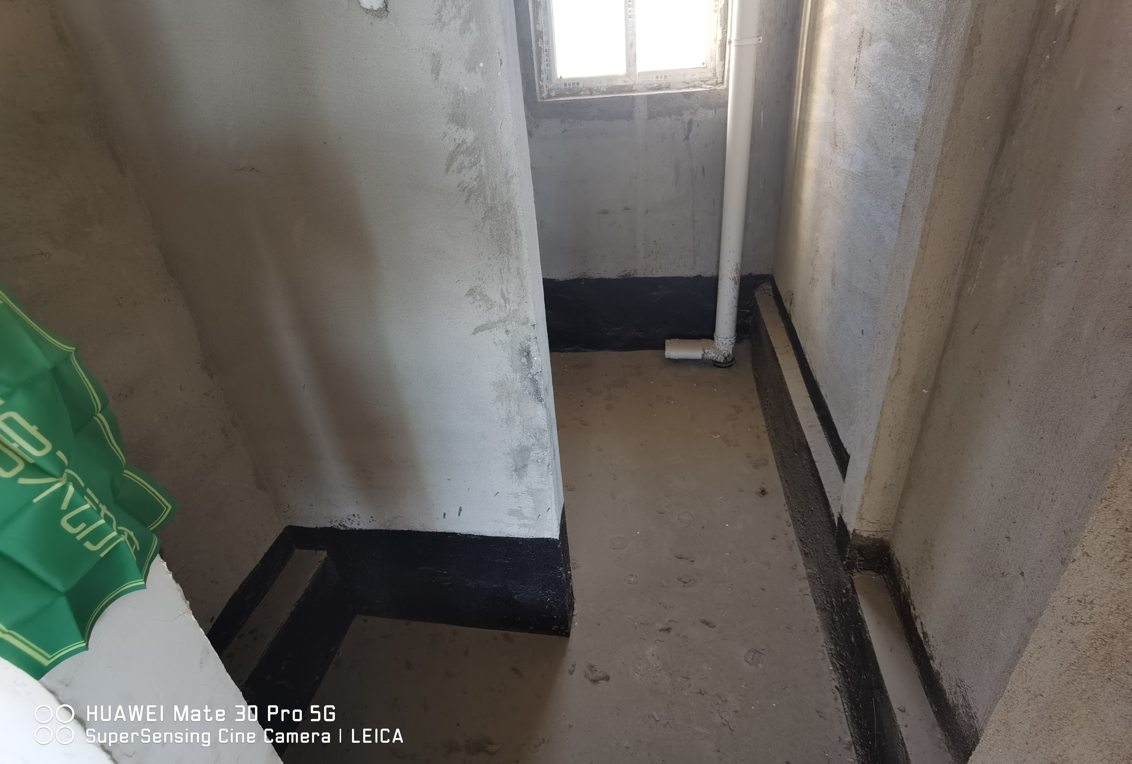 世纪雅园毛坯四房南北通透看房方便三开间朝南出行方便