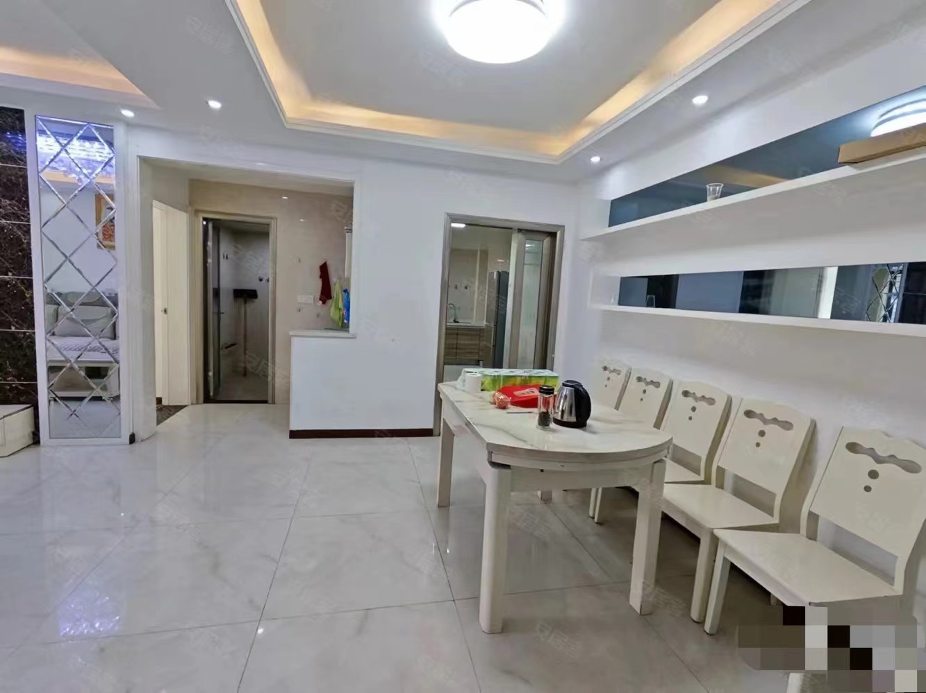 房东亏本出，新城壹号，精装三房，楼层采光好，南北通透，学笑近，单价5千多