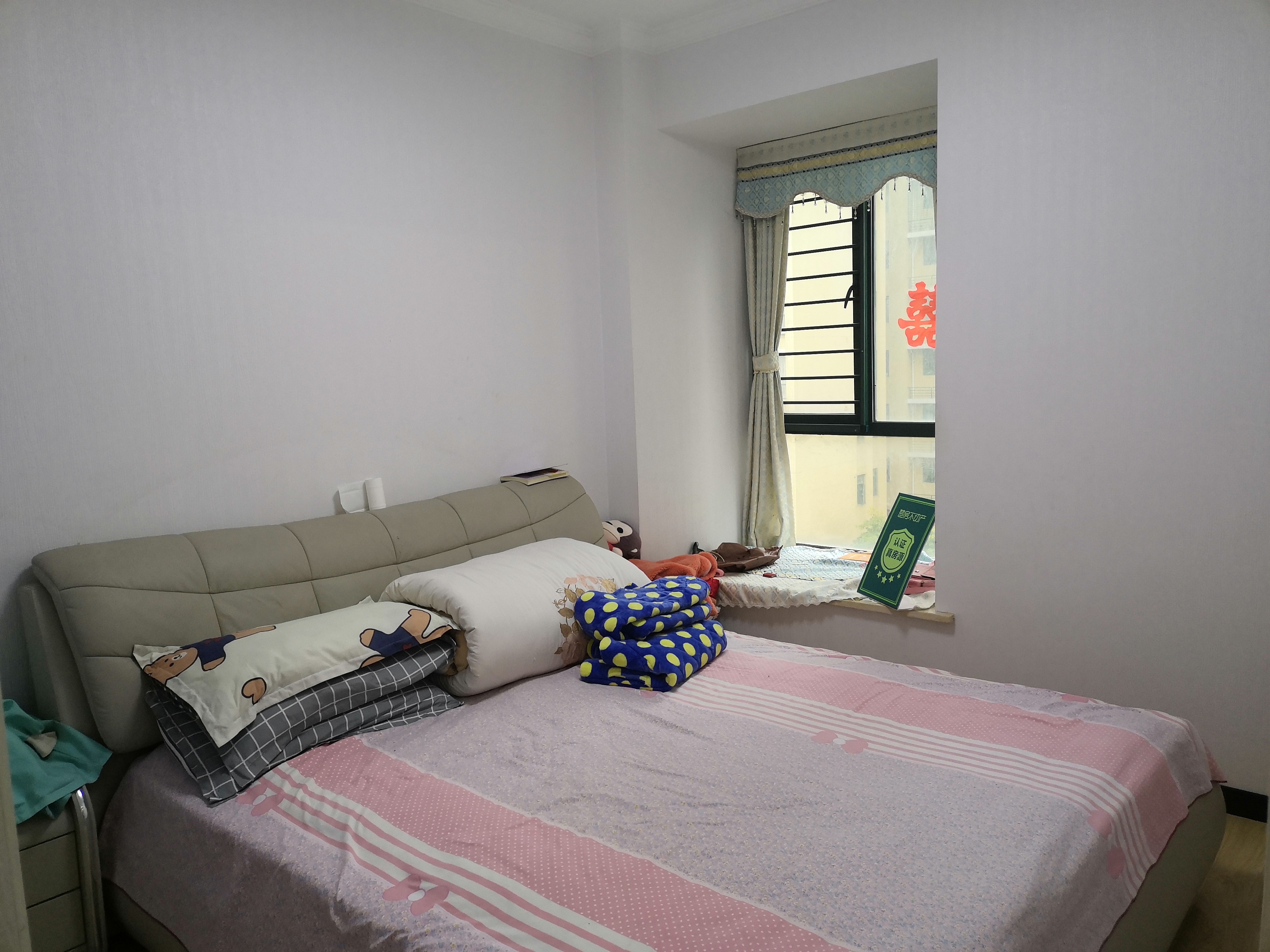 新城一号新装婚房四室两厅两卫可拎包入住证满二看房方便