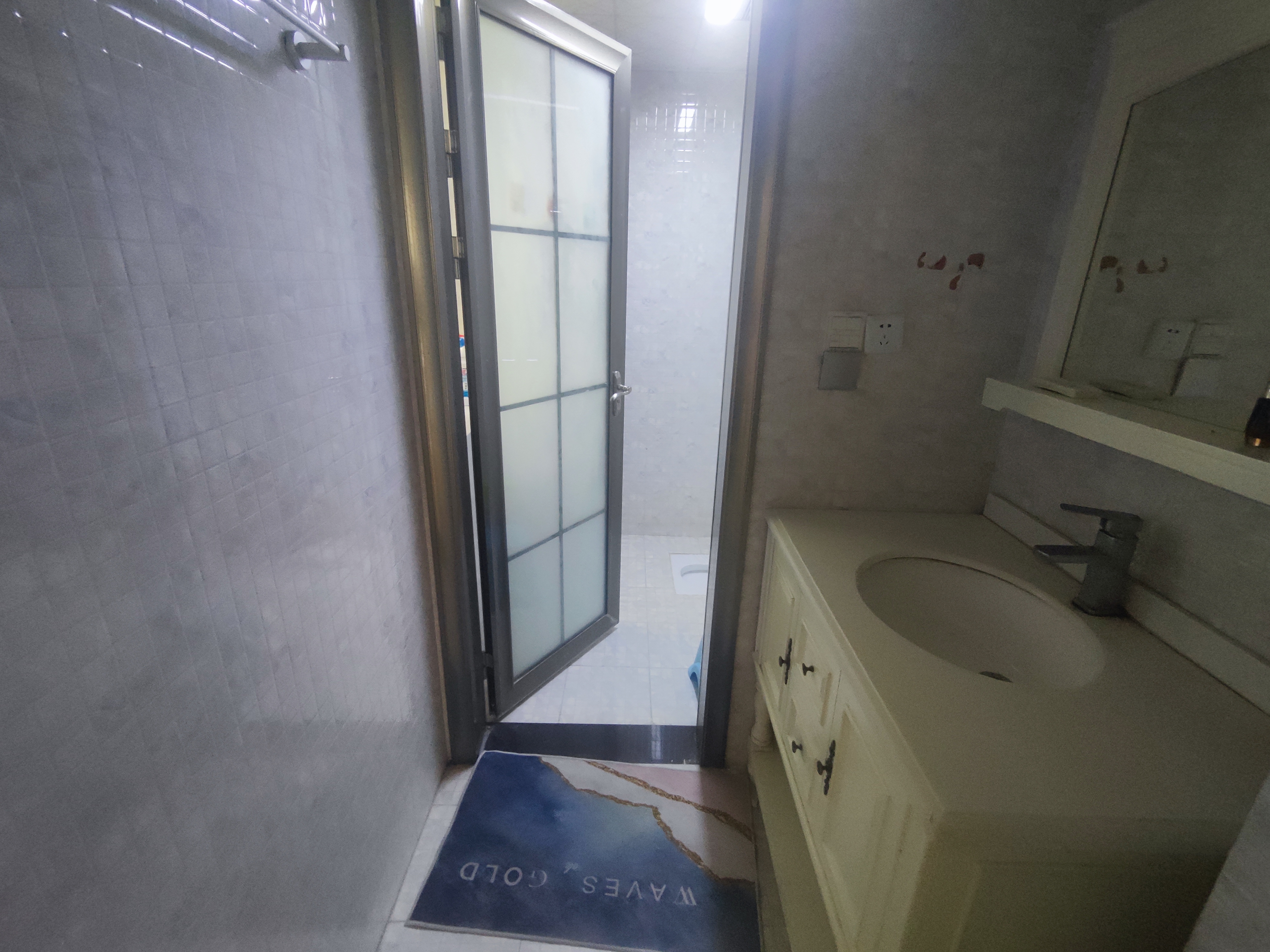 森林国际.精装大两房.房子成色新.看房方便