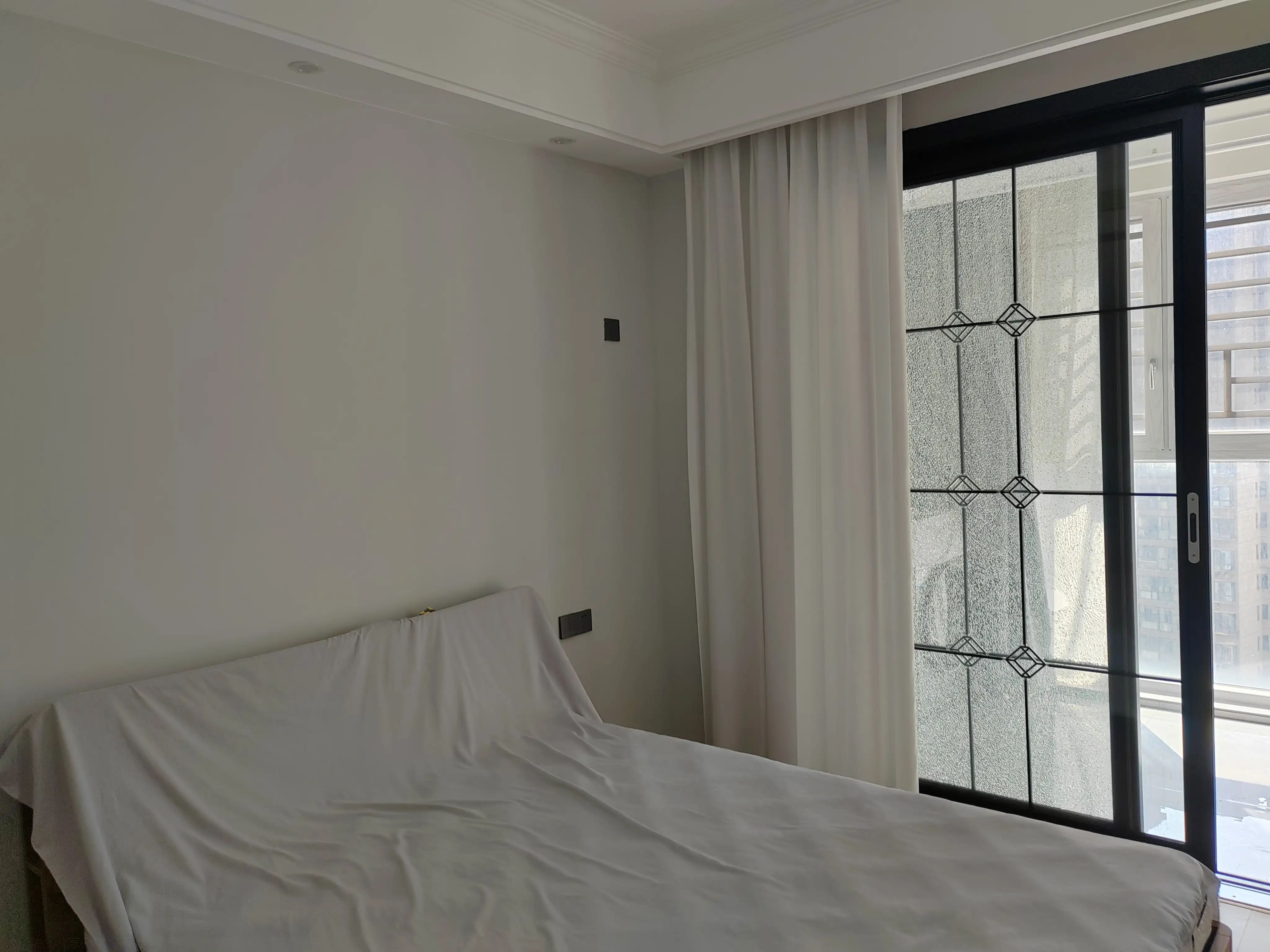 吾悦广场旁，元泰未来城C区。精装电梯4房2厅2卫，业主自装一天未住，好楼层