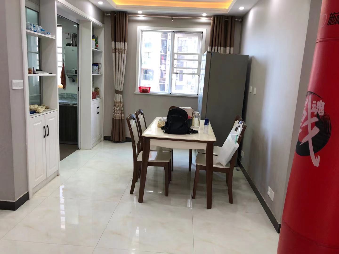 满庭春精装三房看房方便南北通透上学不用愁