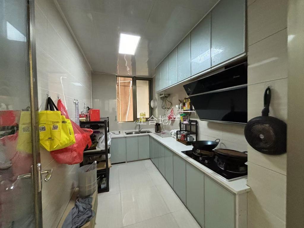 降价急售，锦绣江山，单价4600，精装三房两厅一卫，中间好楼层，证满二，采光好