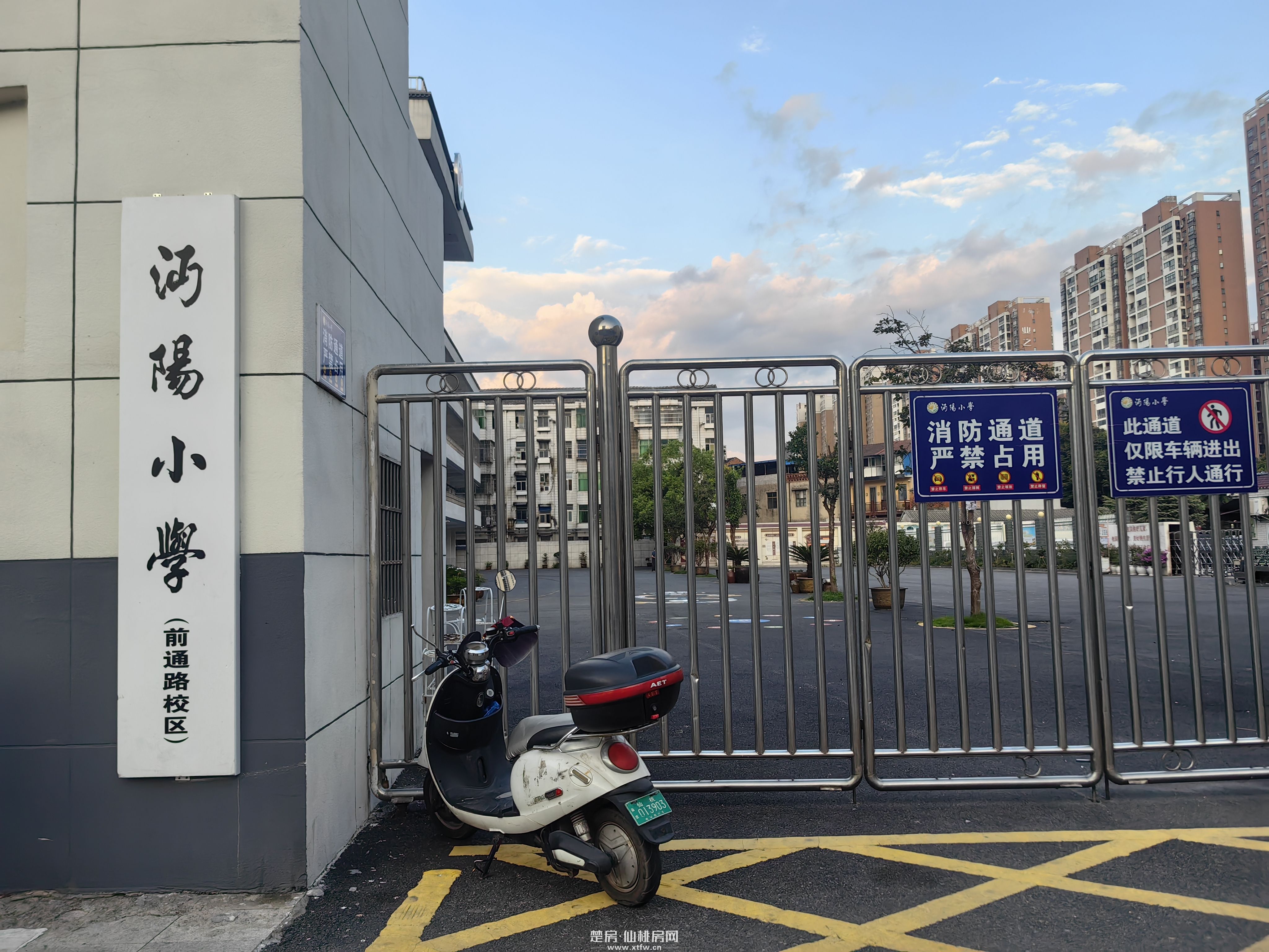 仙桃市前通路富锦公寓一楼架空层出租