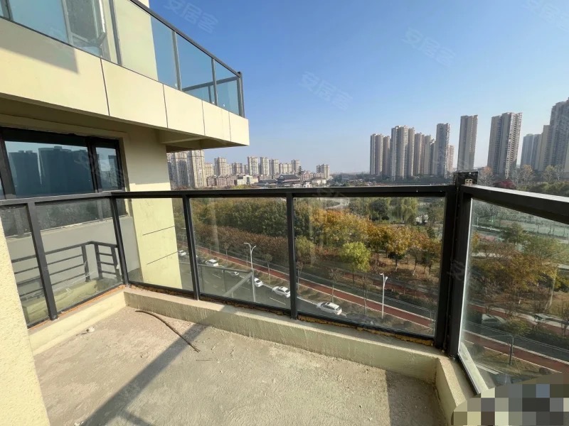 降价了，蓝天花园，1梯1户洋房，东边户，客厅6米挑高，带两个地下车位，无过户费