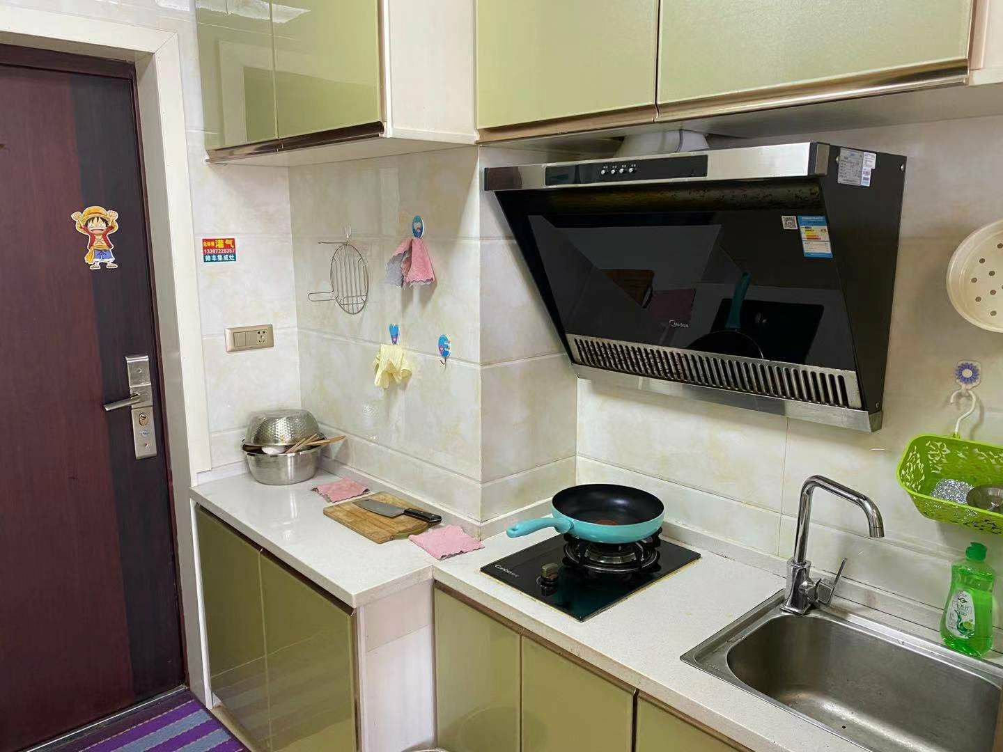 沔中对面，富迪三友楼上，精装一室，可拎包入住