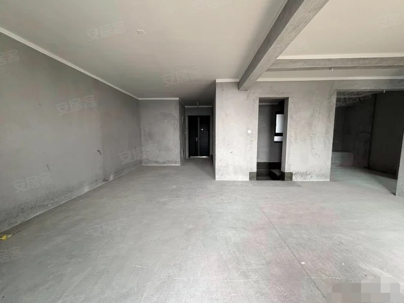 272，吾悦，凤凰层，现房。比补贴便宜多了，单价5000，一手网签，采光好