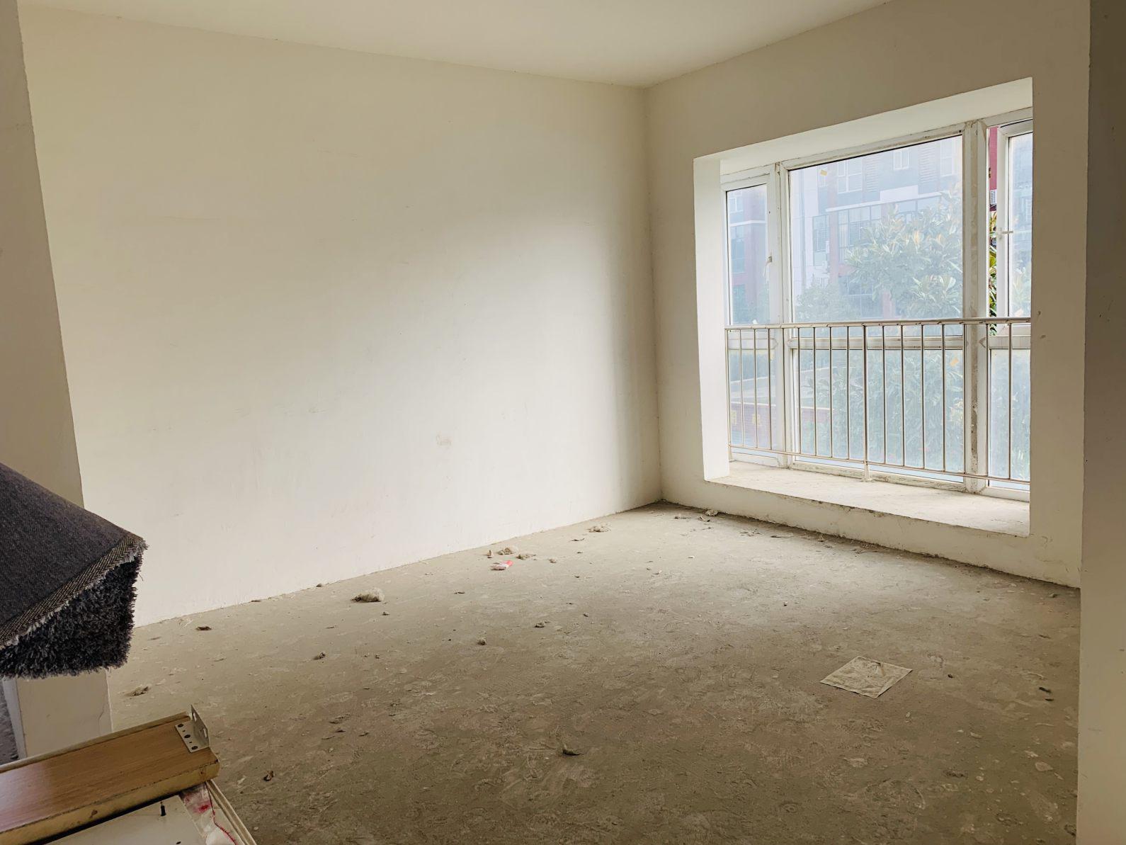 城南福星城 3室2厅2卫 证满2年 接受按揭 看房快点