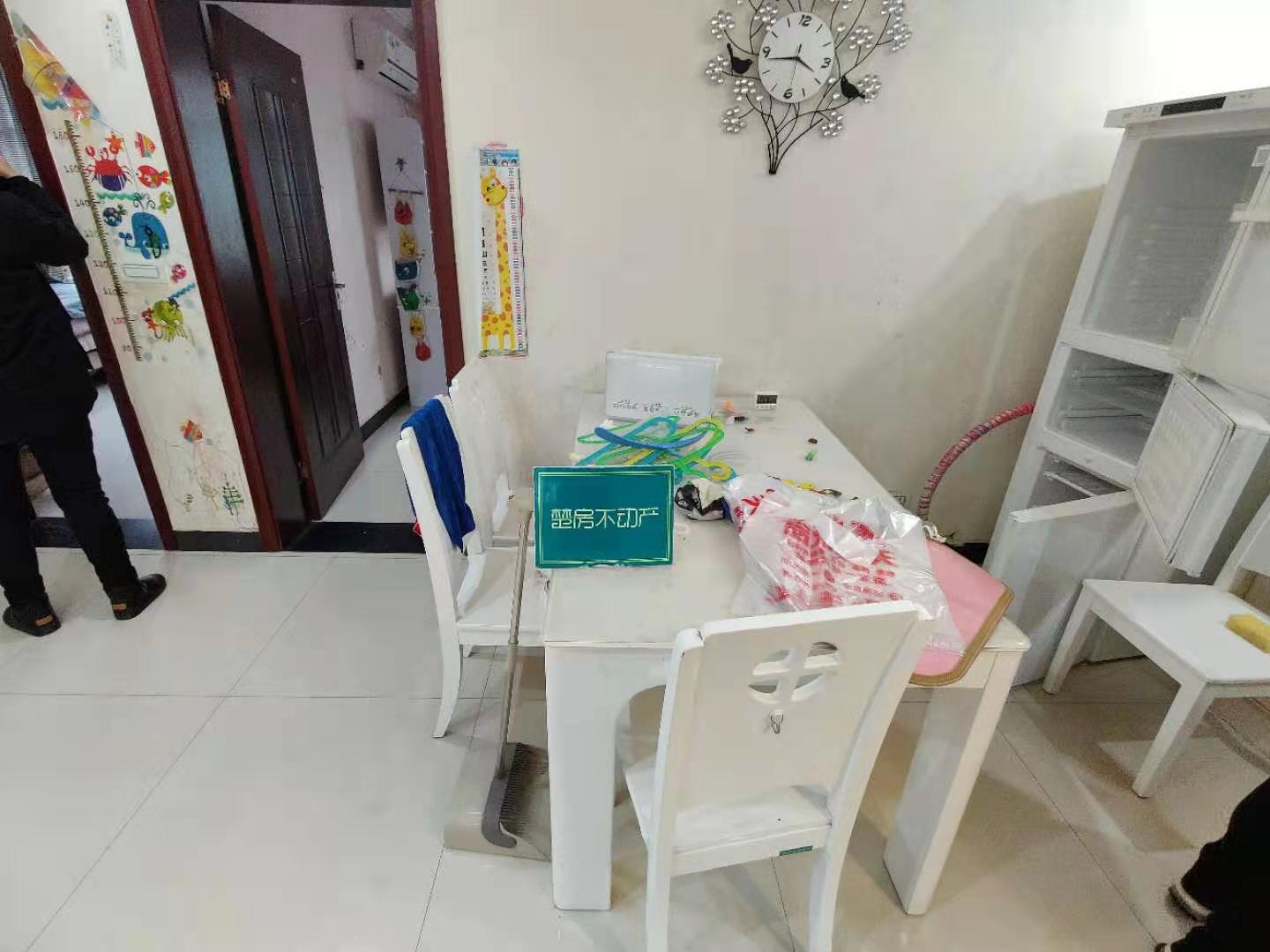 中天小区刘口菜场旁边大三房步梯 好的楼层东西全送有意向就看房