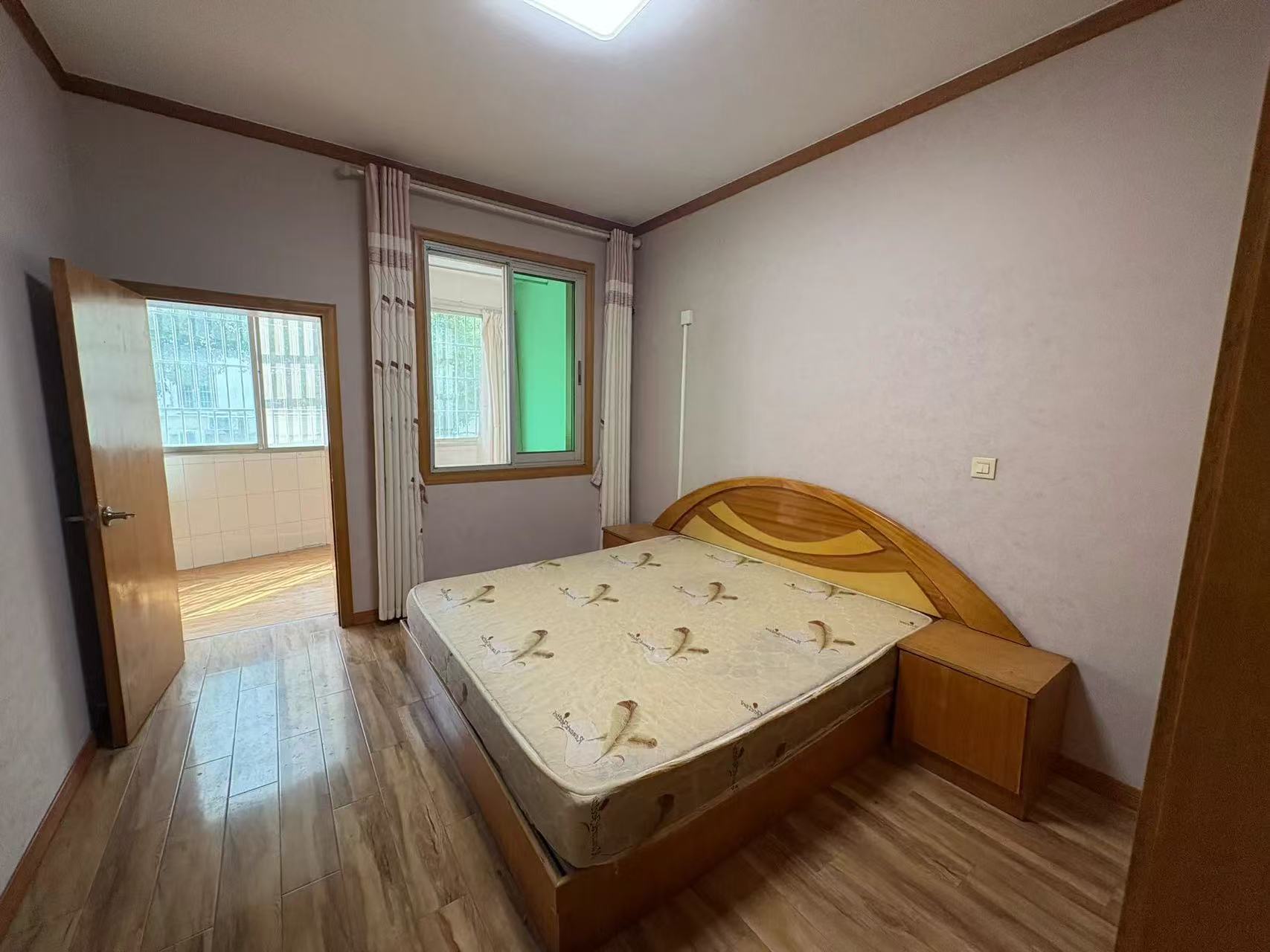 降价了，捡漏，徳政园布诺尼，装修三房，步梯低层，拎包入住，诚心出售