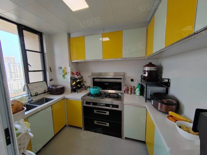 急售，降价了，武商仙下河旁，电梯精装三房，9成新，单价4900，满2年，双阳台，好楼层