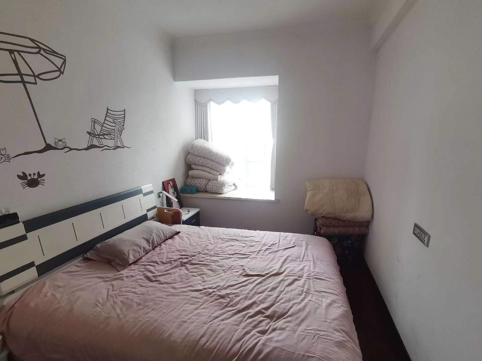 东城国际.精装三房.证件满二.看房方便