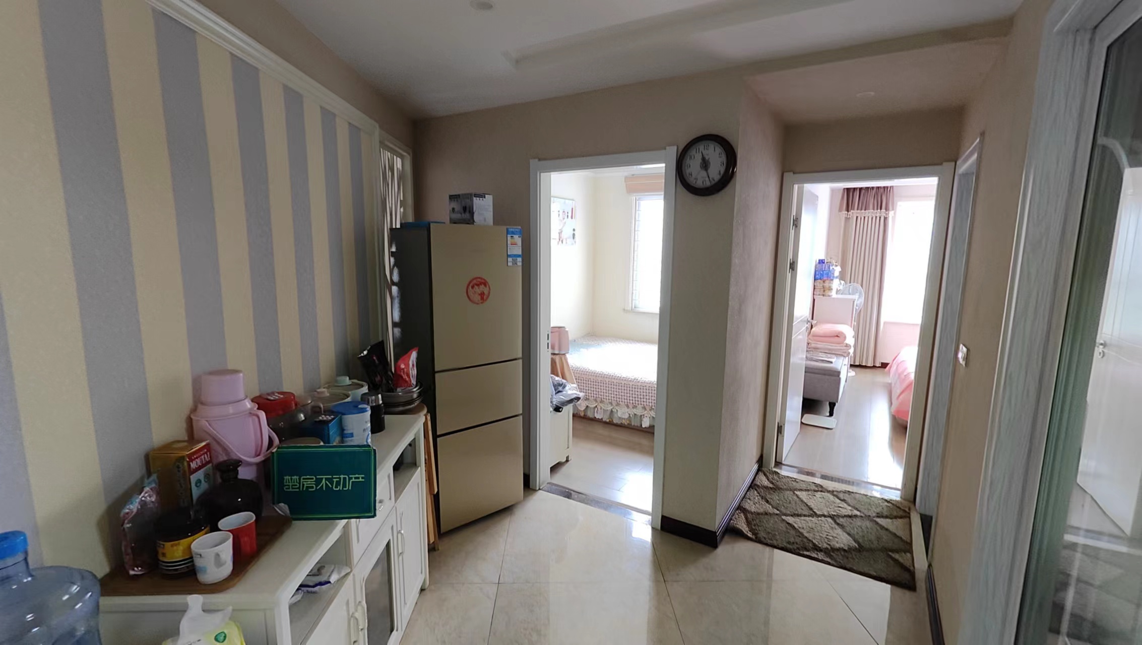 城市丽景精装三房出行方便屋里成色新看房方便