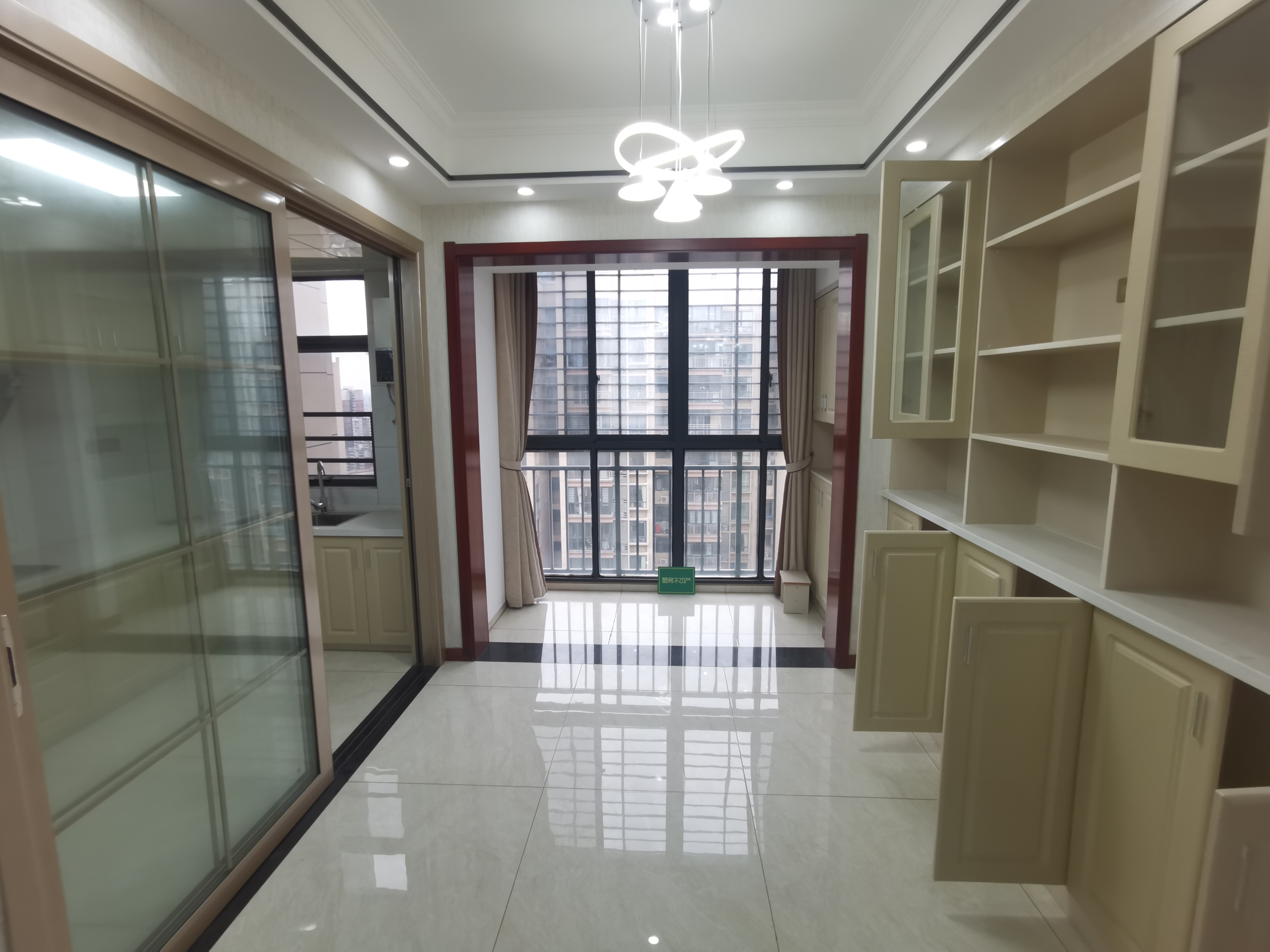 康湾熙岸精装大三房全新装修一天未住看房方便