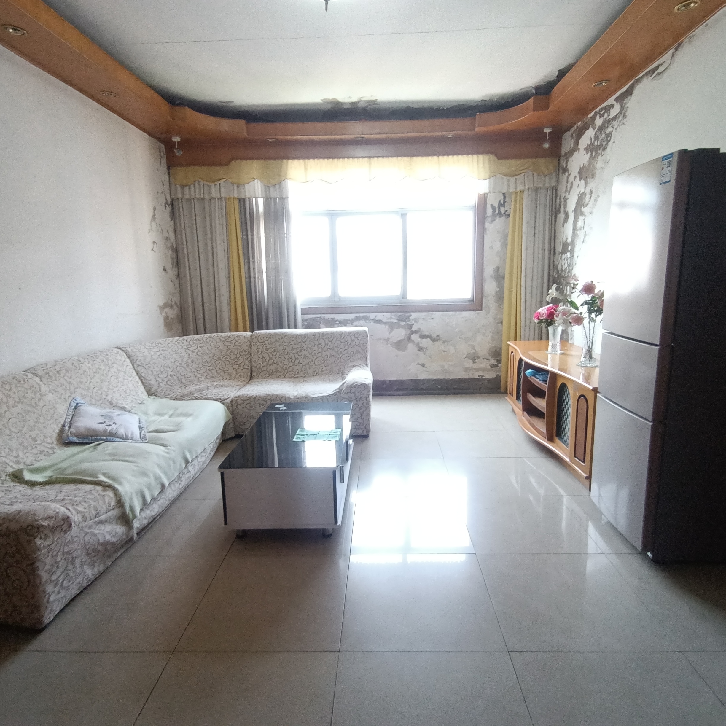 复州花园好楼层三房老证诚意出售