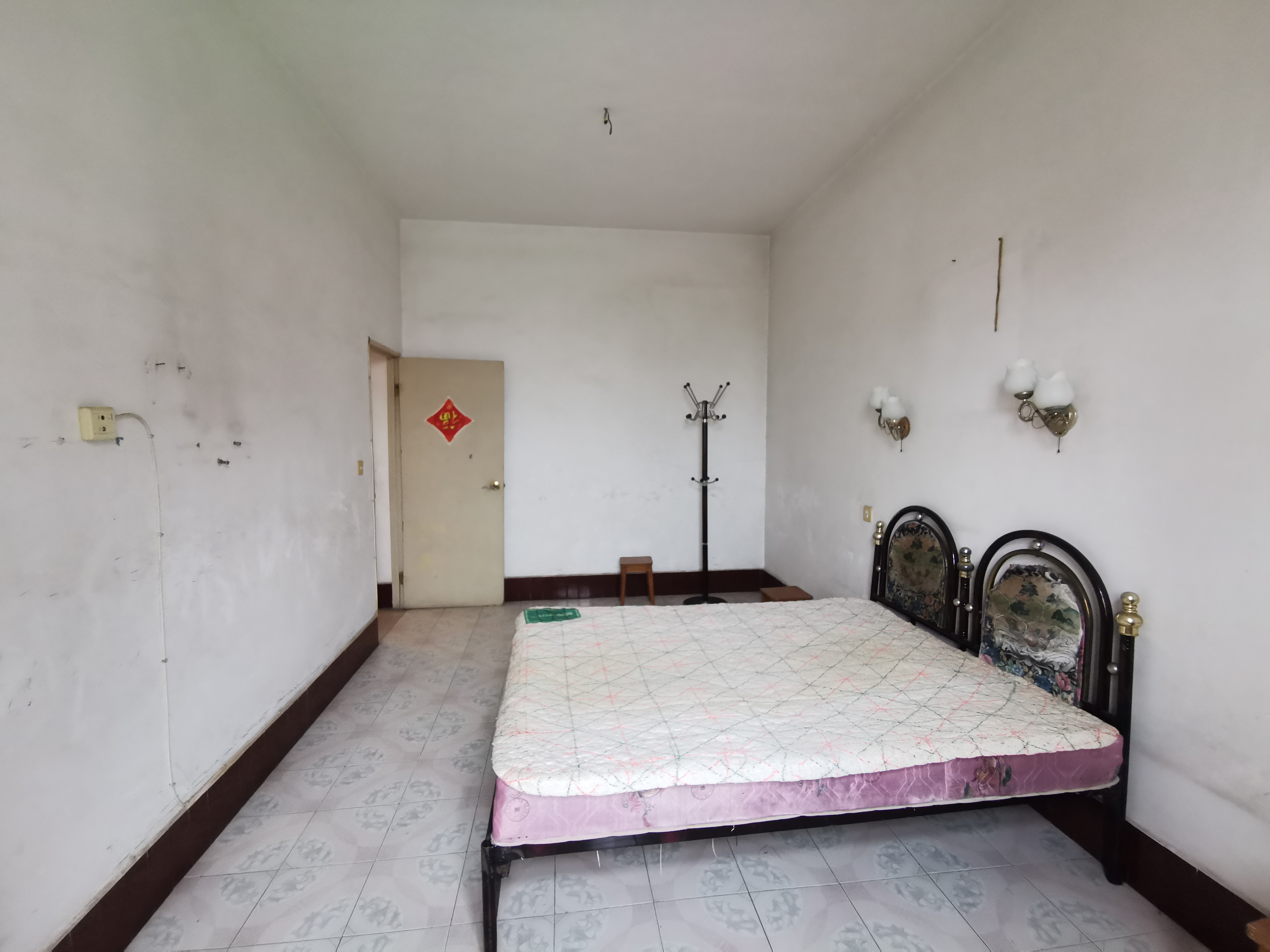 东区车站旁卫计委宿舍大三房格局好无遮挡实际面积100多平看房有钥匙