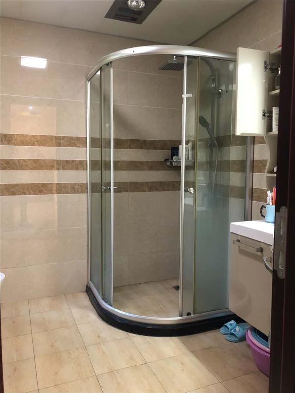 急售绿地华庭绿化覆盖大 的生活品质室内装修好证满两年过户费低