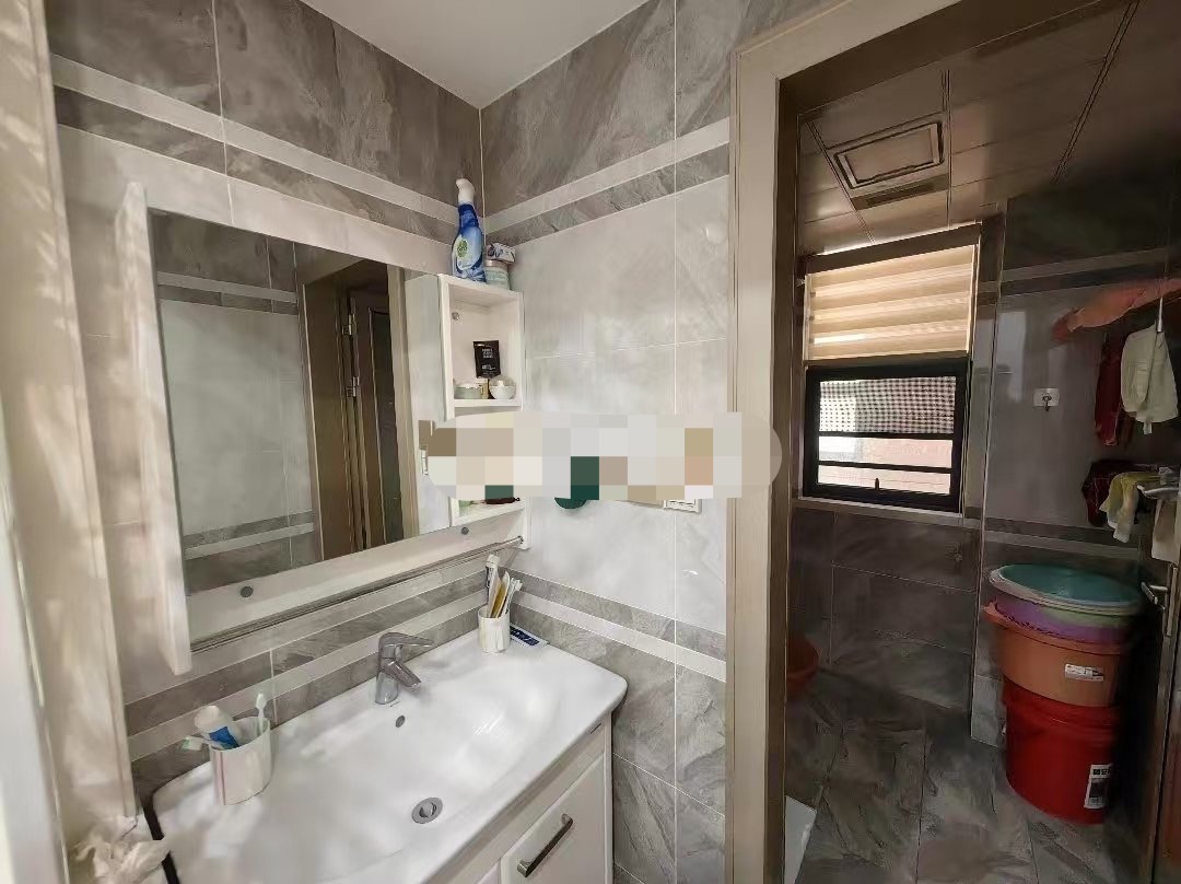 捡漏，元泰未来城C区，精装三房两卫，单价5千多，楼层好，视野采光好，