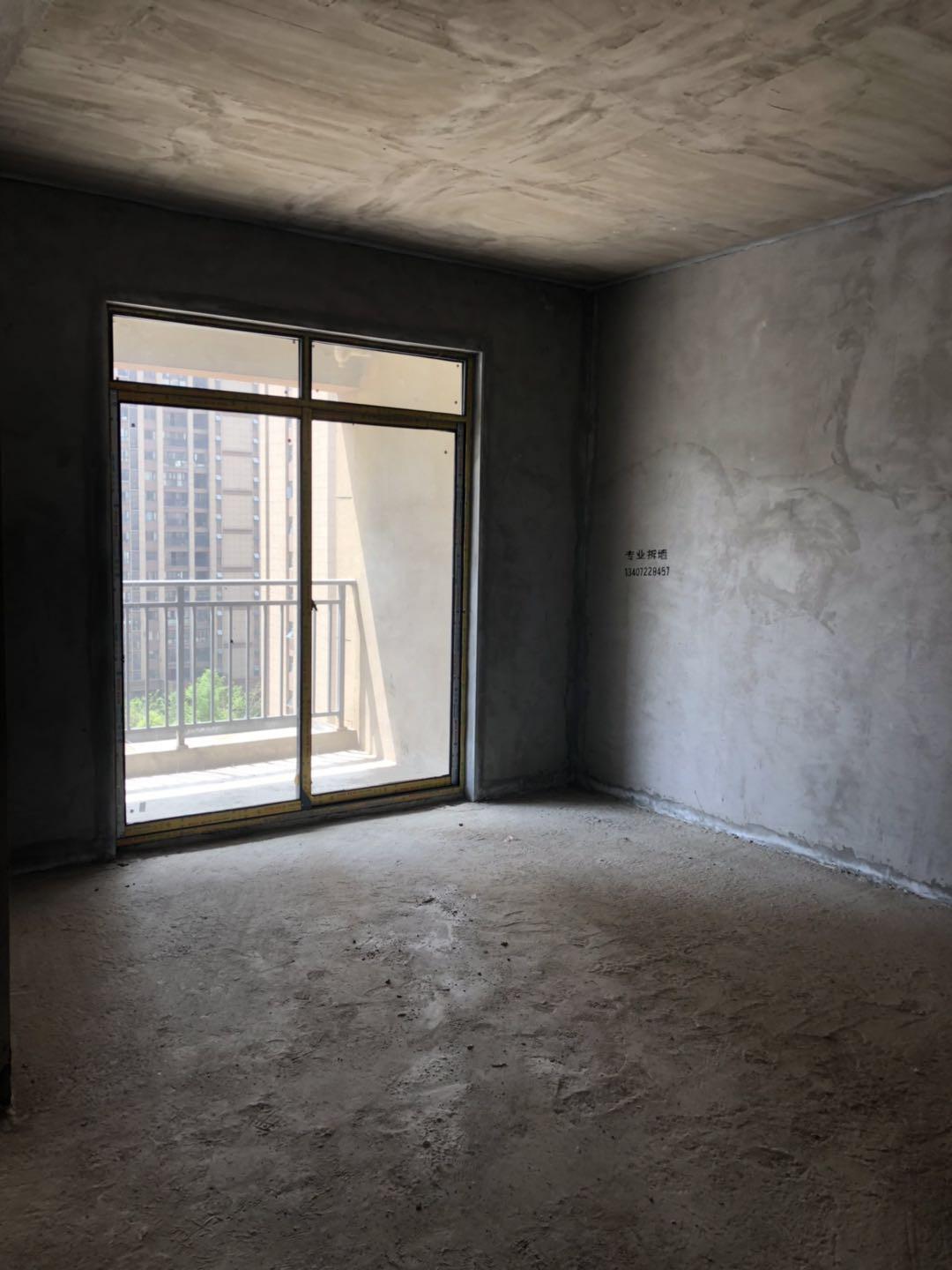 元泰未来城B区南北通透端头房源彩光明亮，景观阳台