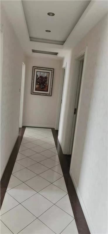 房东急售车站旁时代广场131平大三室采光佳楼层好证满两年