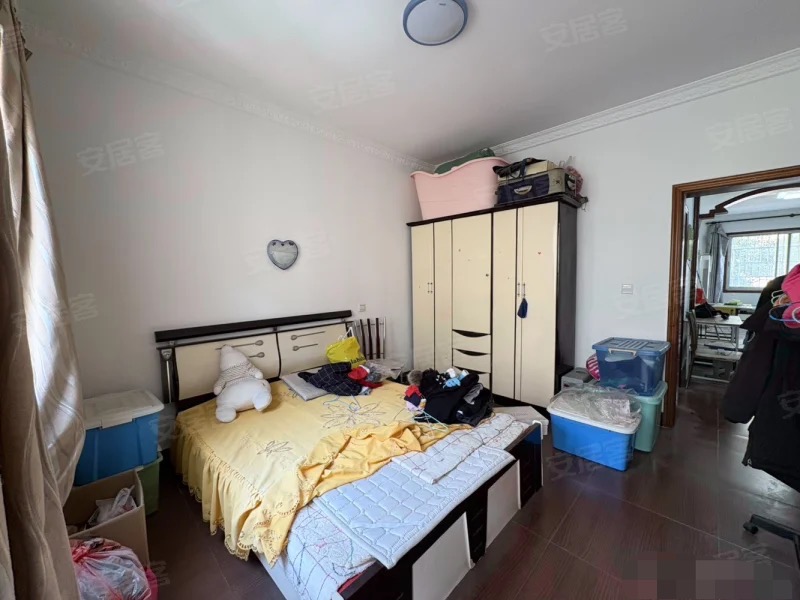 急售！德政园，步梯好楼层2楼，精装三房，有证满二，单价不到3000，看中能谈