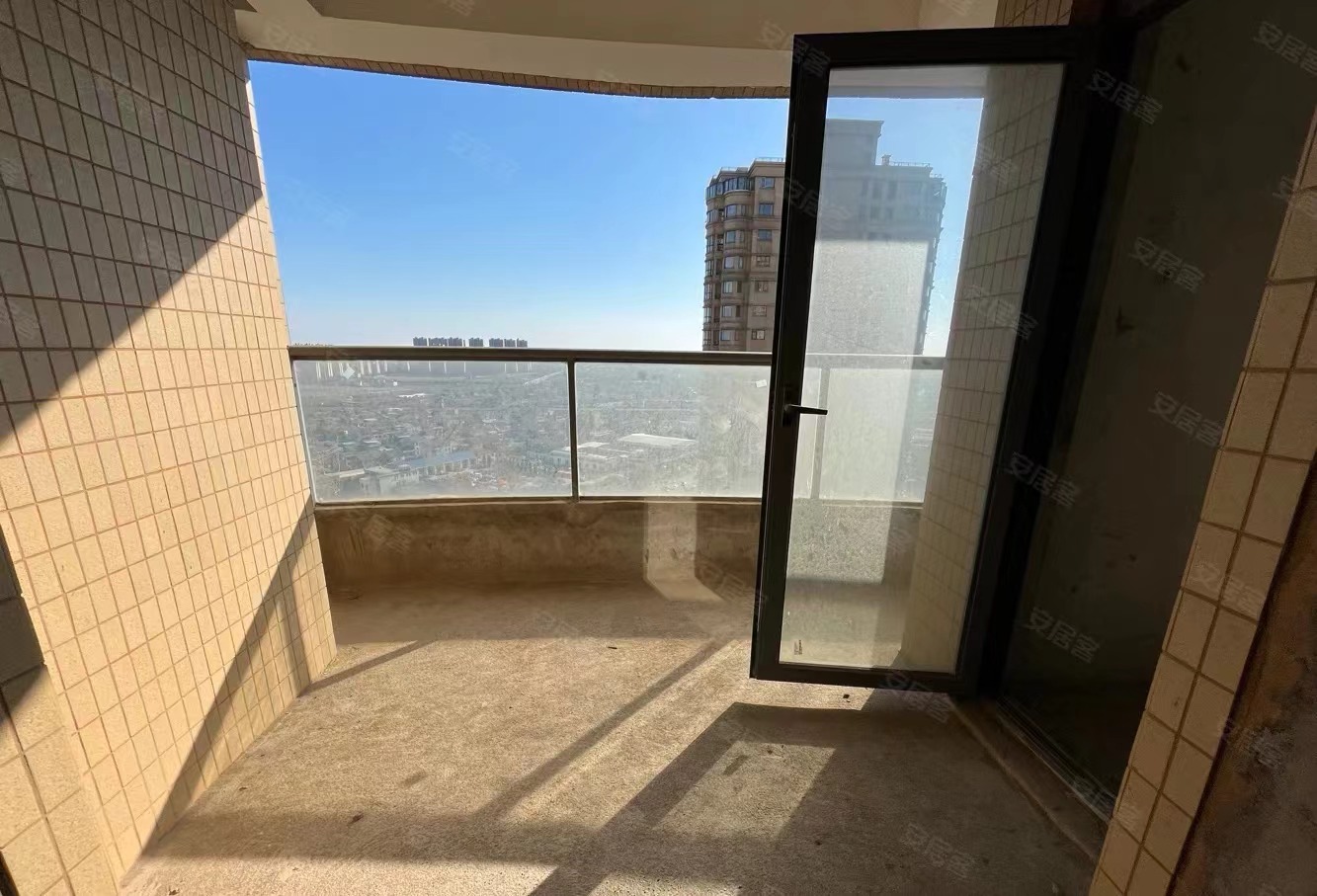 48，降价了，御台公馆，三开间朝南，楼层好，采光好，品质小区