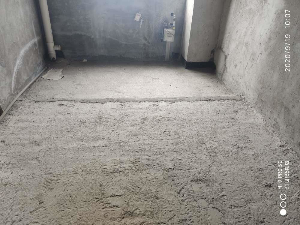 城南，新城一号，毛坯电梯中间楼层，证满两年3房2厅，户型方正，看房有钥匙