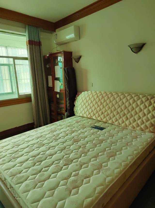 仙桃二中（长虹路校区）新装修好房出租