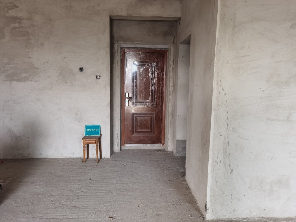 环球广场毛坯三房，采光视野，好房靠滴