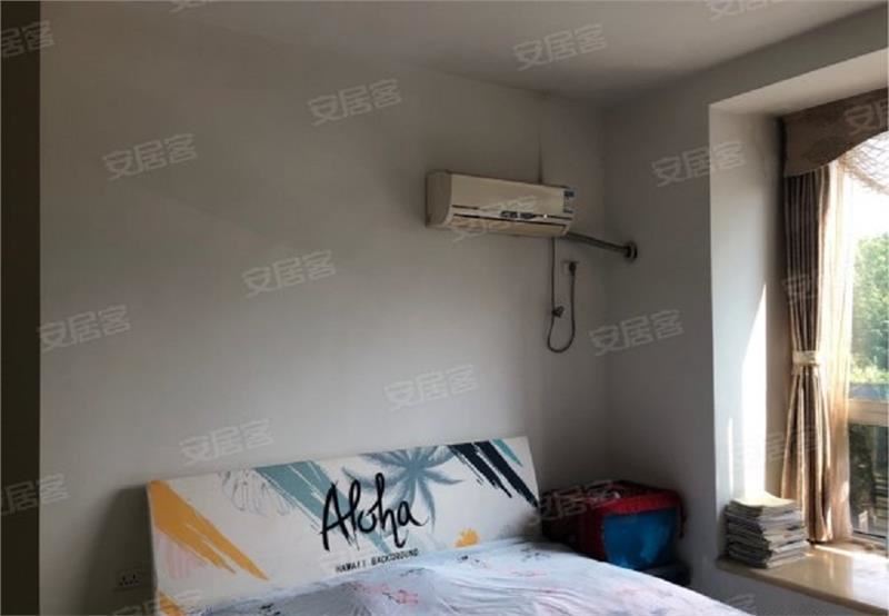 世纪雅苑精装2房，带大阳台，拎包入住，证满五，看房方便！！