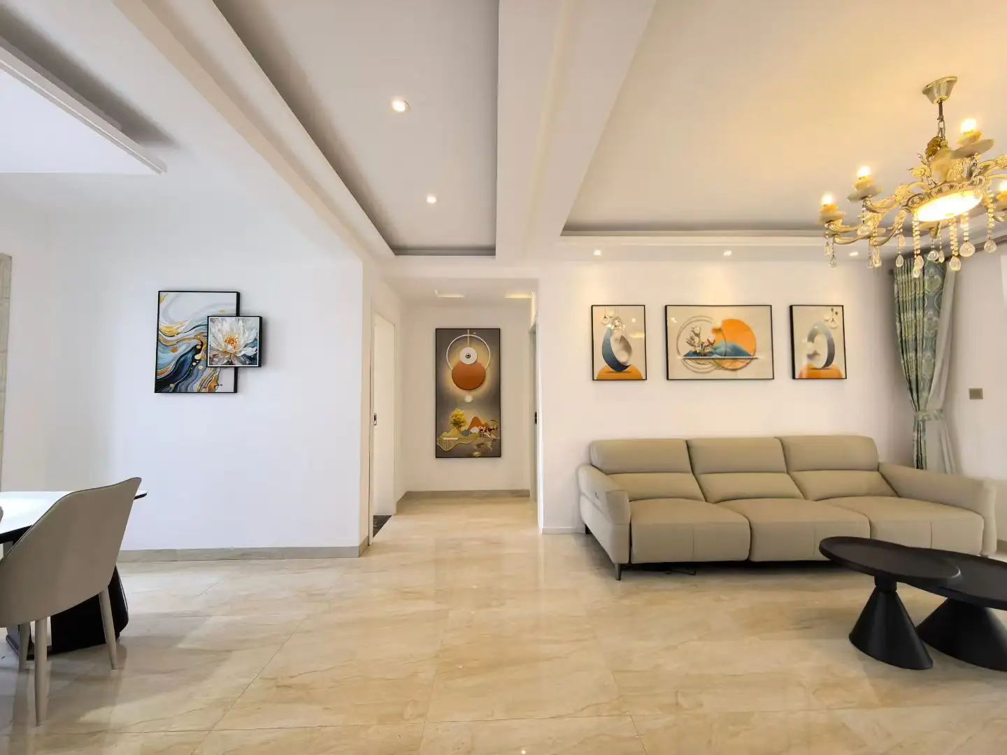 城西，红树湾 ，电梯小高层 ，边户， 南北通透，精装3房2卫，老证