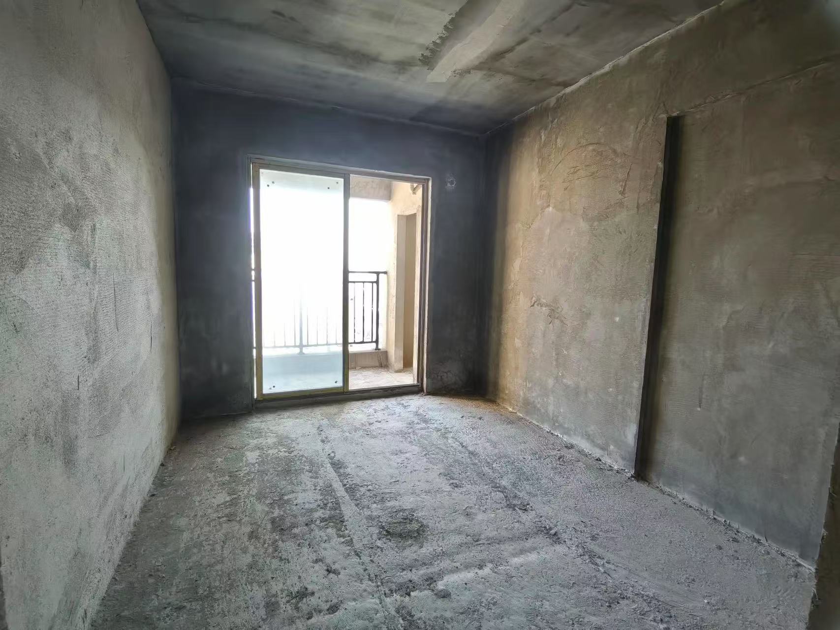 捡漏，城南，元泰未来城C区，单价3700毛坯，好楼层，诚心出售