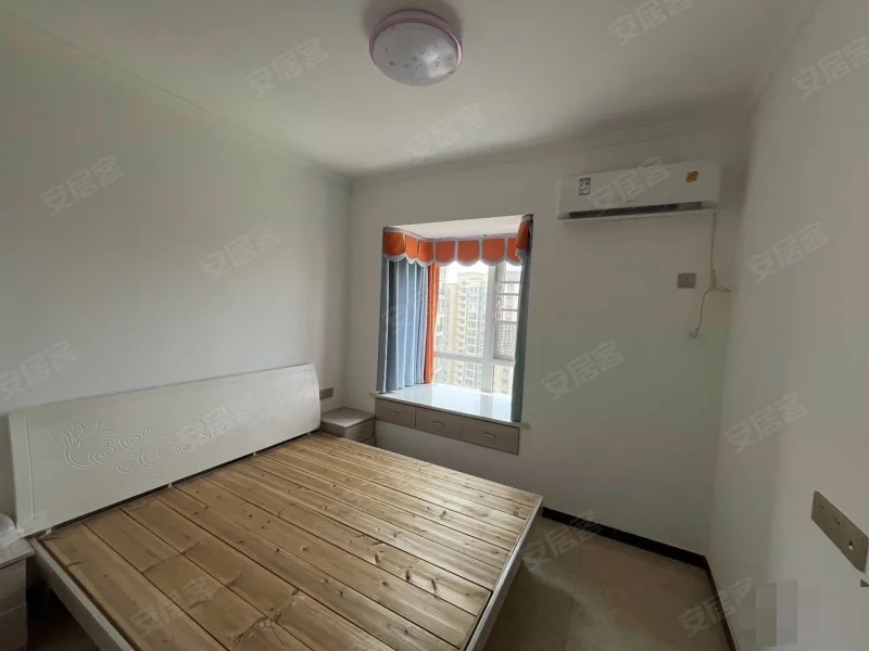 367，城南，森林国际，湖景房，精装3房，带车位58万，拎包入住，证满二